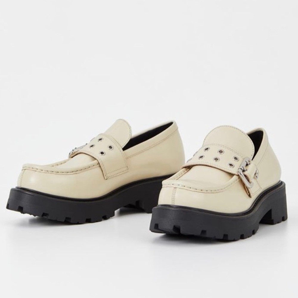 Vagabond cream loafers